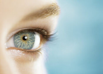 niebieskie oko kobiety